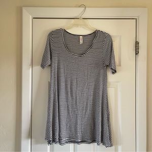 LuLaRoe Perfect T black/white stripe XXS